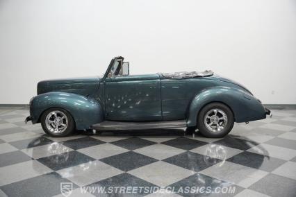 1940 Ford Deluxe