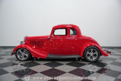 1934 Ford 5-Window