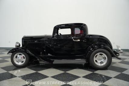 1932 Ford 5-Window