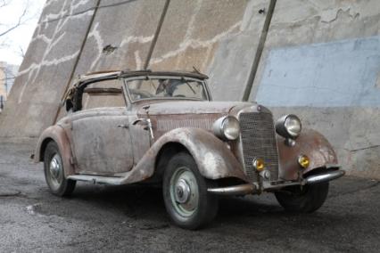 1937 Mercedes-Benz 230N