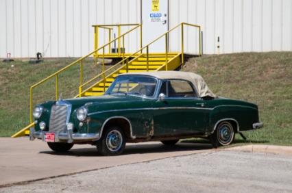 1957 Mercedes-Benz 220S