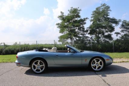 2003 Jaguar XKR