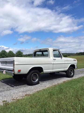 1967 FORD 4 Wheel drive Short Bed 