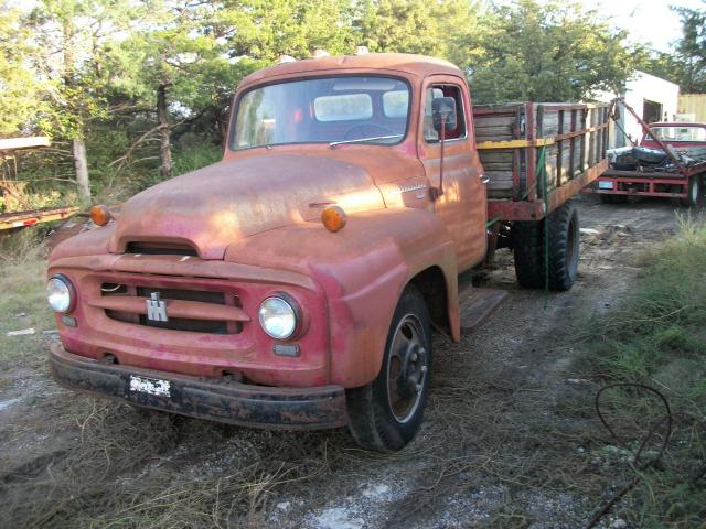 1955 IHC International R 160 1 1/2 ton truck