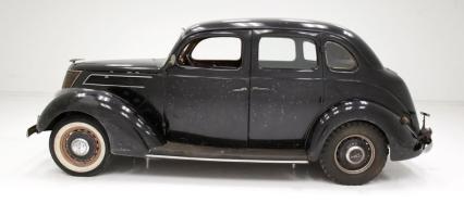 1937 Ford Fordor