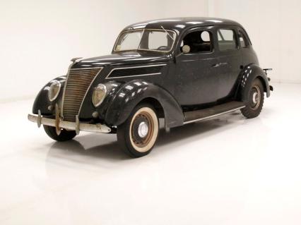 1937 Ford Fordor