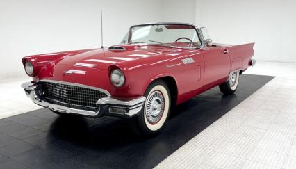 1957 Ford Thunderbird