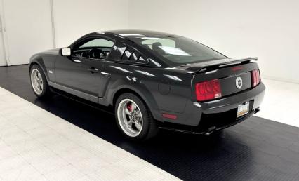 2005 Ford Mustang