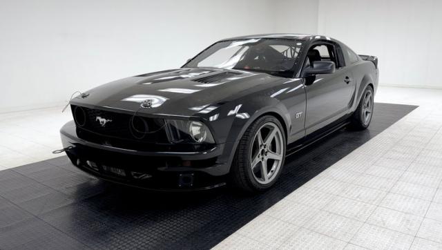 2005 Ford Mustang