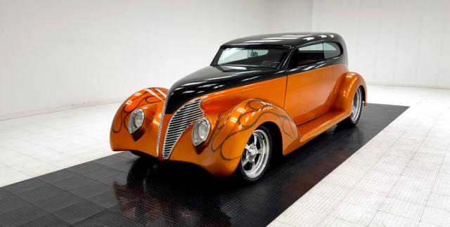 1939 Ford Deluxe