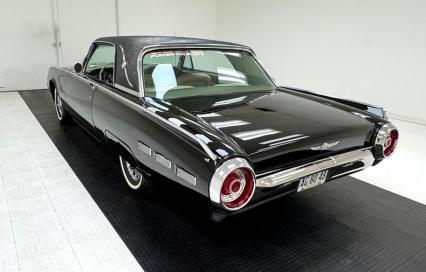 1962 Ford Thunderbird