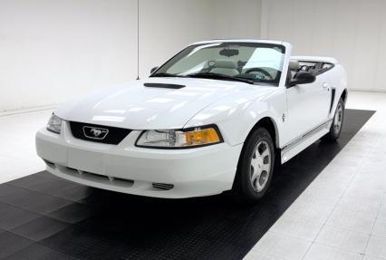 2000 Ford Mustang