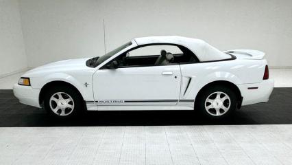 2000 Ford Mustang