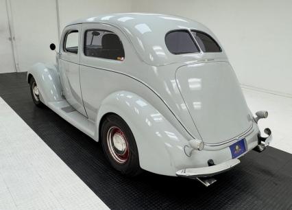 1937 Ford 85 Deluxe