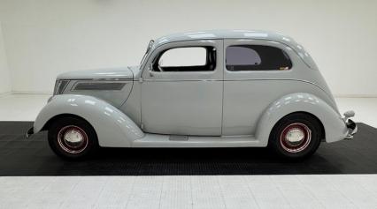 1937 Ford 85 Deluxe