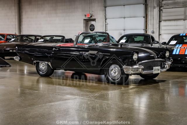 1957 Ford Thunderbird
