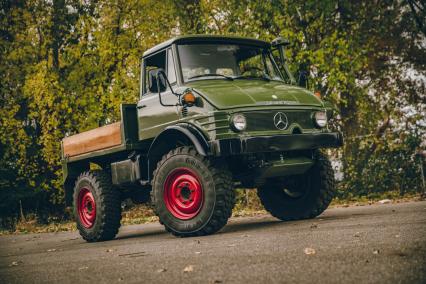 1990 Mercedes-Benz Unimog FLU419