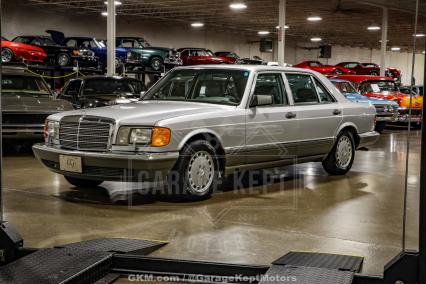 1991 Mercedes-Benz 560-Class