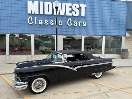1956 Ford Sunliner