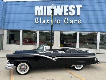 1956 Ford Sunliner