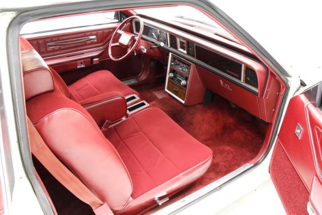 Eighth generation ford thunderbird