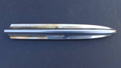 1957 210/150 Top Rear Fin Molding
